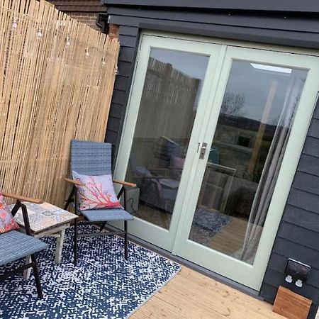 Meadow View - A Studio With Free Parking And A Sunny Terrace Lewes Exterior foto